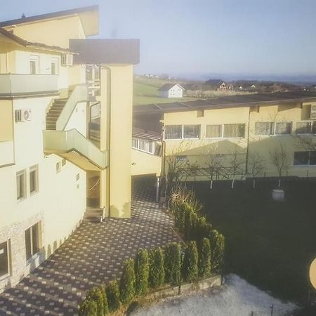 Gold Apartmani Kozarac المظهر الخارجي الصورة