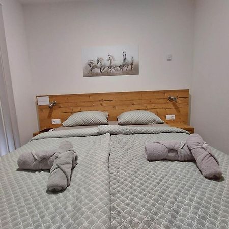 Gold Apartmani Kozarac المظهر الخارجي الصورة