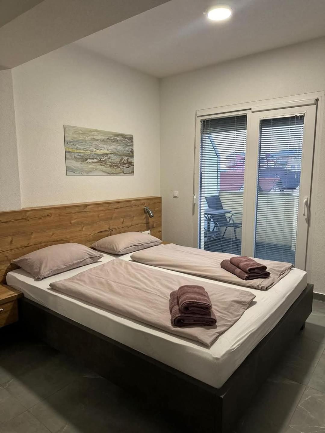 Gold Apartmani Kozarac المظهر الخارجي الصورة